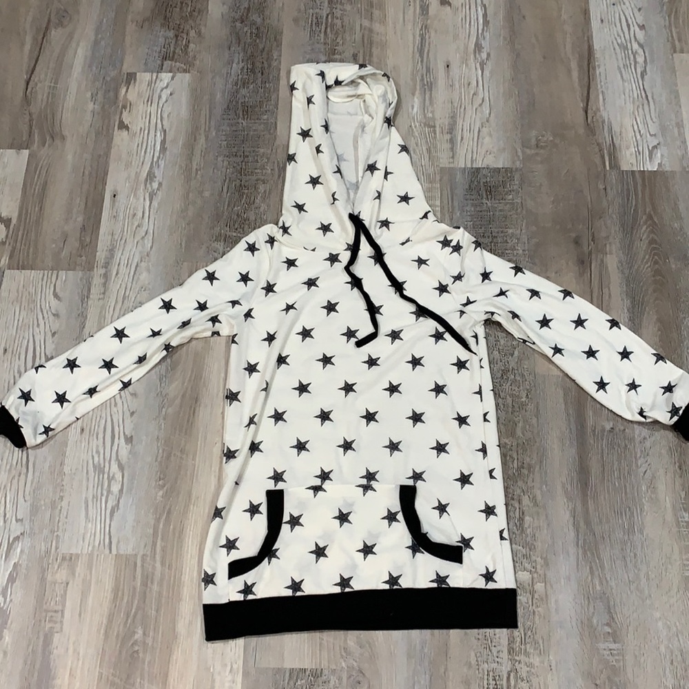 Cute star hoodie with a pocket